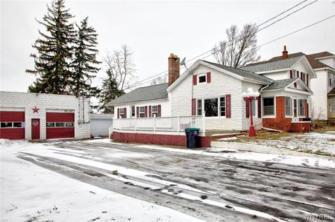 34 Cedar St, Newstead, NY 14001 photo 2