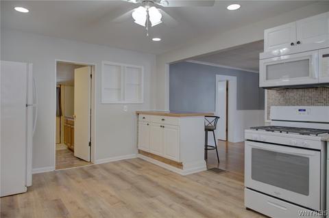 34 Cedar St, Newstead, NY 14001 photo 5