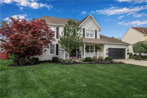 12 Hampton Ct, Lancaster, NY 14086 photo 2