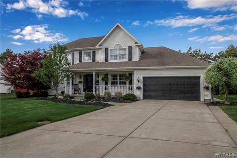 12 Hampton Ct, Lancaster, NY 14086 photo 1