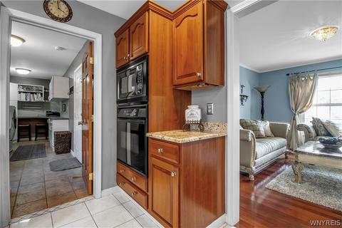 12 Hampton Ct, Lancaster, NY 14086 photo 9