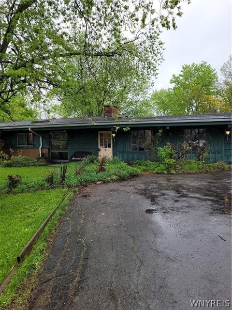 6895 Townline Rd, Pendleton, NY 14120 photo 2