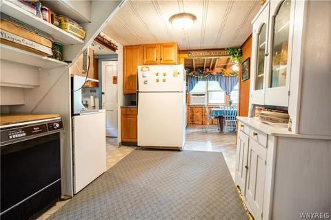 1407 Lake Rd, Newfane, NY 14008 photo 18