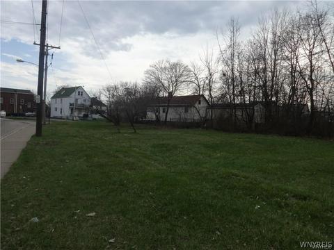 2816 Highland Ave, Niagara Falls, NY 14305