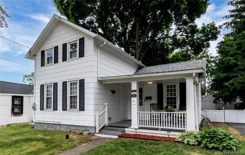 424 Plain St, Lewiston, NY 14092 photo 1