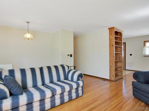 16 Botimer St, Lancaster, NY 14086 photo 7