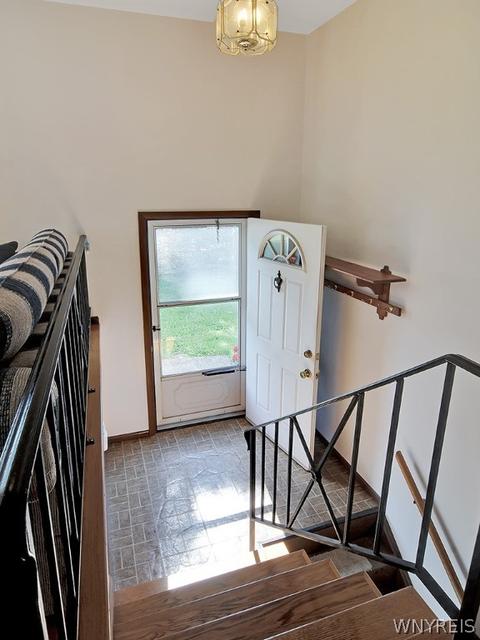 16 Botimer St, Lancaster, NY 14086 photo 3
