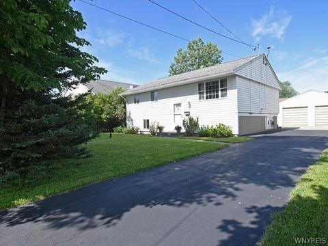 16 Botimer St, Lancaster, NY 14086 photo 1