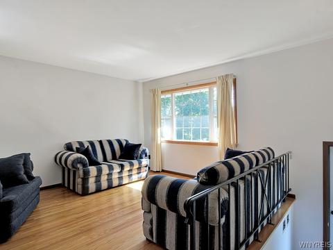 16 Botimer St, Lancaster, NY 14086 photo 5