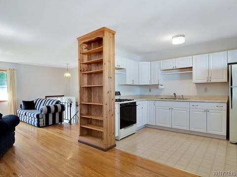 16 Botimer St, Lancaster, NY 14086 photo 12