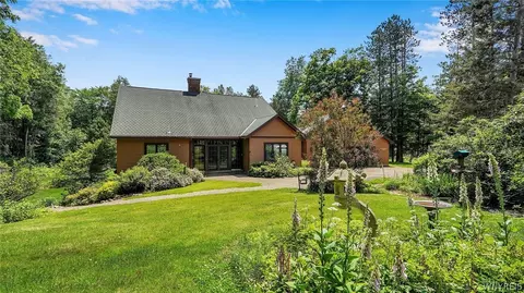 7944 Bailey Hill Rd, Mansfield, NY 14729