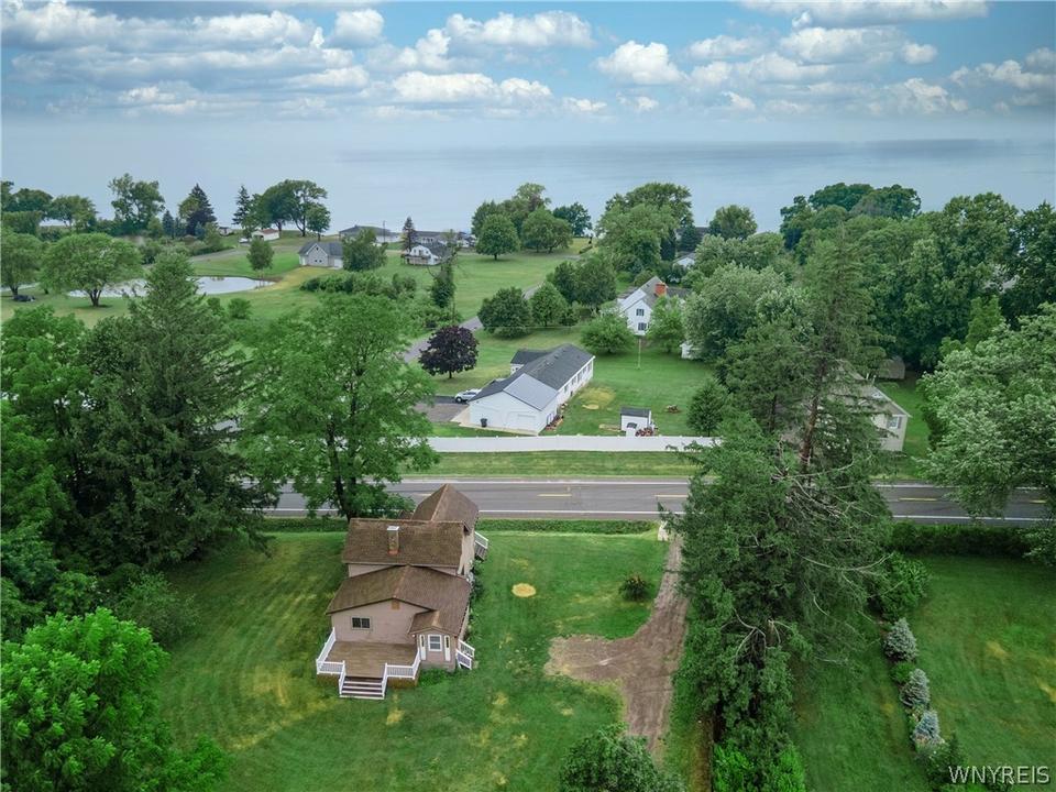  4678 E Lake Rd, Wilson, NY 14172 photo 3