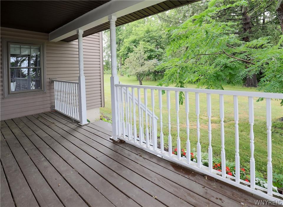  4678 E Lake Rd, Wilson, NY 14172 photo 6