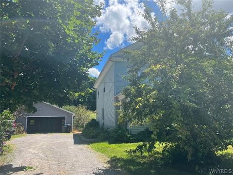 6943 Versailles Rd, Evans, NY 14047 photo 3
