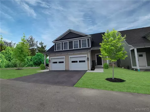 802 Carriage Ln, West Seneca, NY 14224