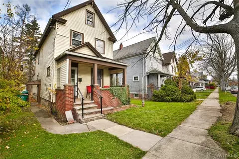 2222 Whitney Ave, Niagara Falls, NY 14301