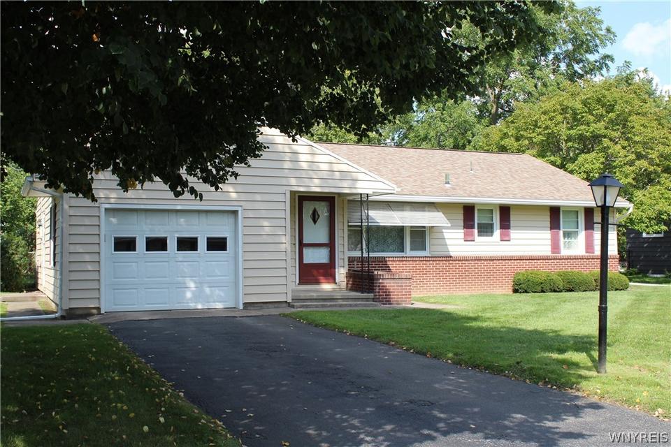 15 Fordham Dr, Batavia, NY 14020 17 Photos MLS B1432737 Movoto