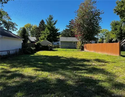 3132 Park Ave, Porter, NY 14174