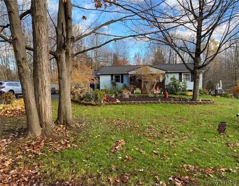 80 Johnson Rd, Parish, NY 13131