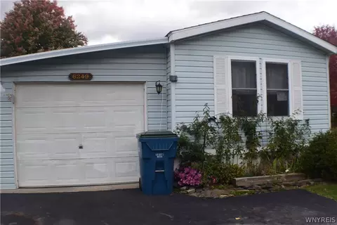 6249 Corwin Station Rdg, Newfane, NY 14108