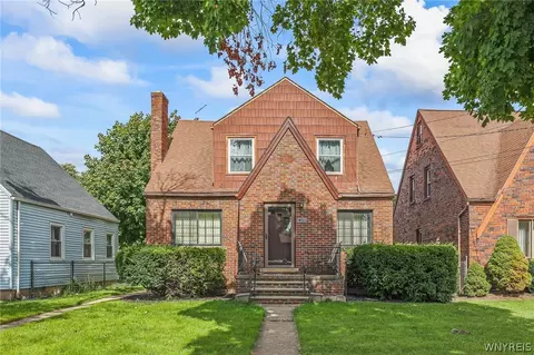 2208 Forest Ave, Niagara Falls, NY 14301