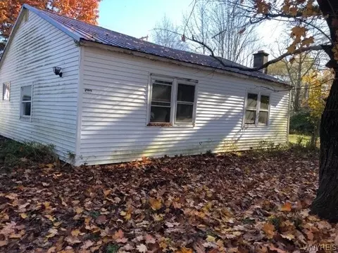 3686 Panama Stedman Rd, North Harmony, NY 14757
