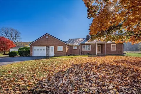 1520 Ridge Rd, Lewiston, NY 14092