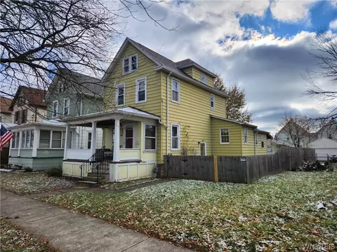 2711 Willow Ave, Niagara Falls, NY 14305