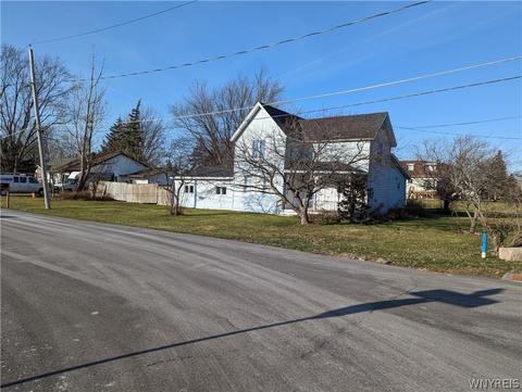 2537 Washington St, Wheatfield, NY 14304