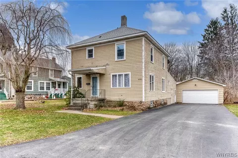 6082 East Ave, Newfane, NY 14108