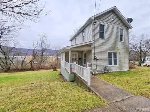 34 E State St, Salamanca, NY 14779