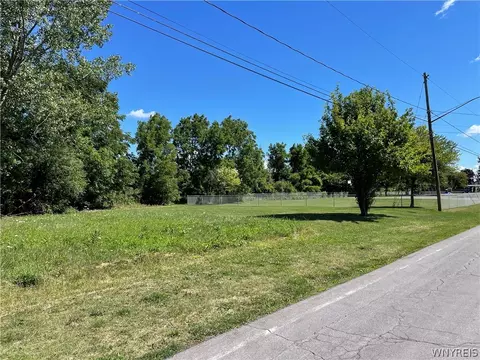 7100 Joanne Circle North N, Niagara, NY 14305