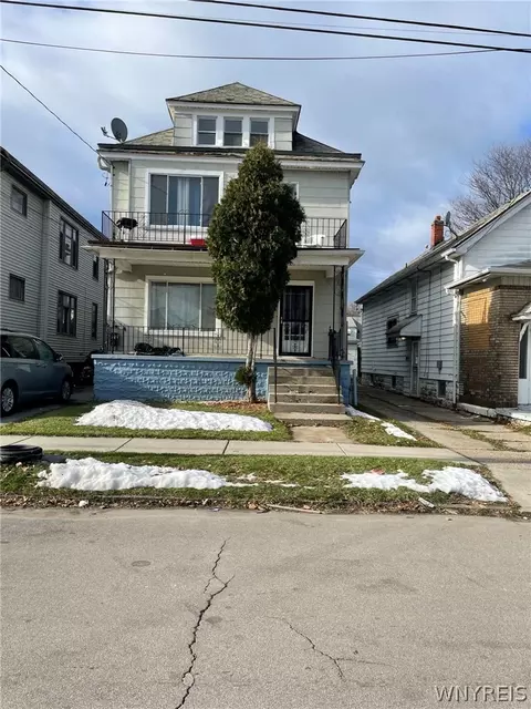 68 Peace St, Buffalo, NY 14211