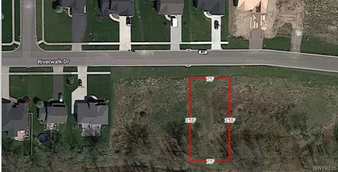 510 Riverwalk Dr, Lewiston, NY 14092