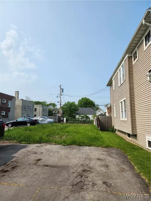 174 Nassau Ave, Tonawanda, NY 14217