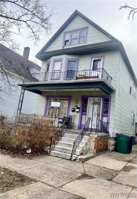 221 14th St, Buffalo, NY 14213