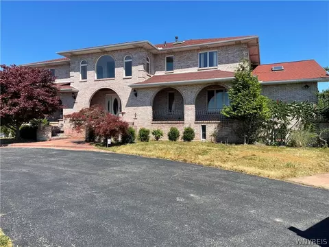 5685 Shimerville Rd, Clarence Center, NY 14032