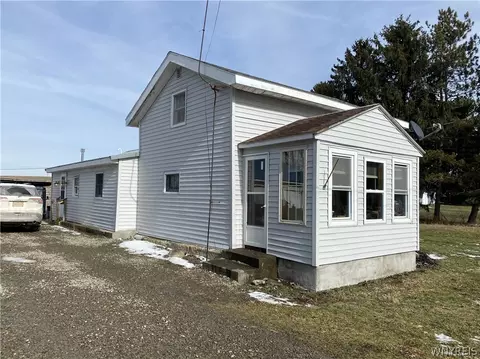 1727 North St, Dalton, NY 14836