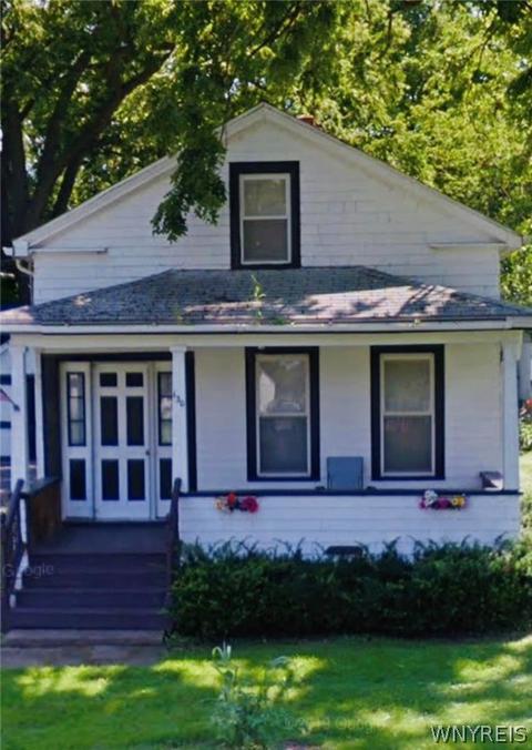 130 S 3rd St, Lewiston, NY 14092