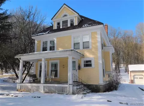 10503 Maltbie Rd, Gowanda, NY 14070