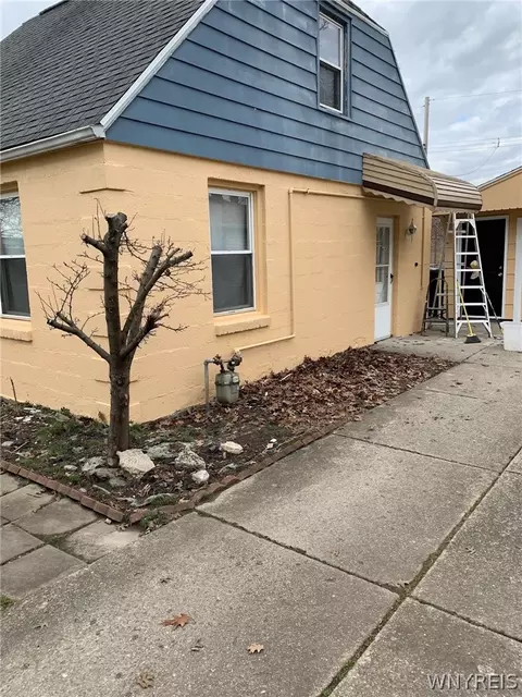 84 Koenig Rd, Tonawanda, NY 14150
