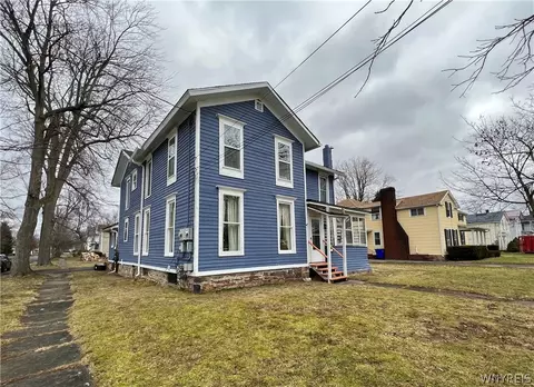 422 Park Ave, Ridgeway, NY 14103