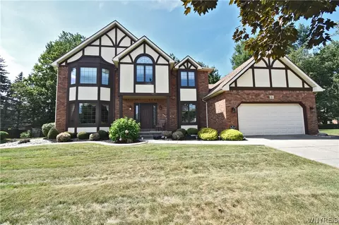 16 Yolanda Ct, Getzville, NY 14068