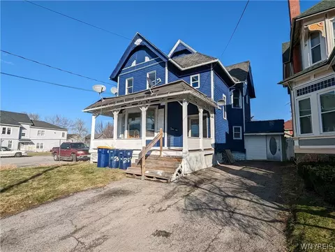 259 Washburn St, Lockport, NY 14094