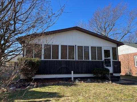 364 Maynard Dr, Amherst, NY 14226