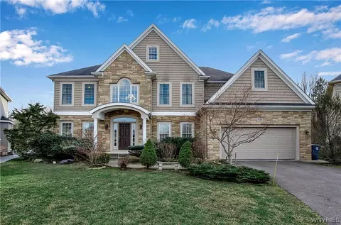 108 Daigler Ct, East Amherst, NY 14051