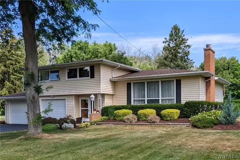 6159 Corwin Ave, Newfane, NY 14108