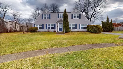 5209 East Pkwy, Hamburg, NY 14075