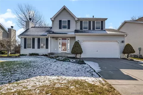 5 Trentwood, Lancaster, NY 14086