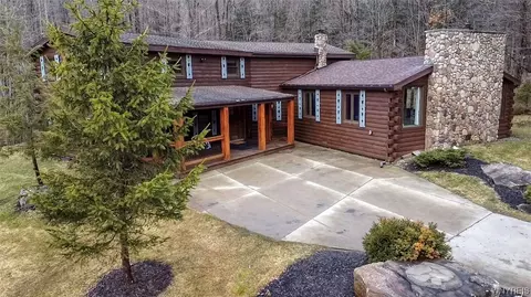6000 Sullivan Hollow Rd, Kill Buck, NY 14748